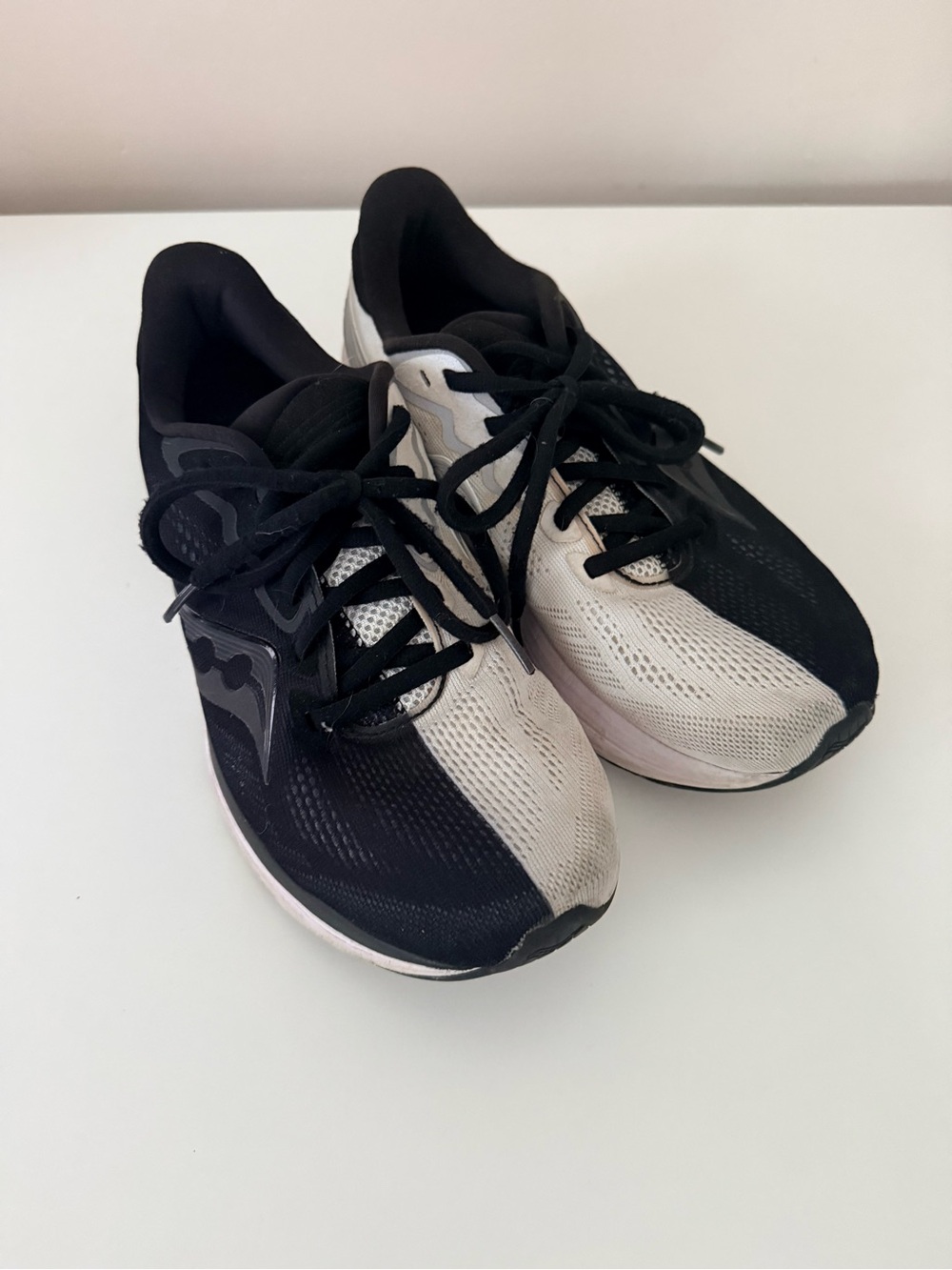 Saucony Women's Two-Tone Black and White Running Sneakers